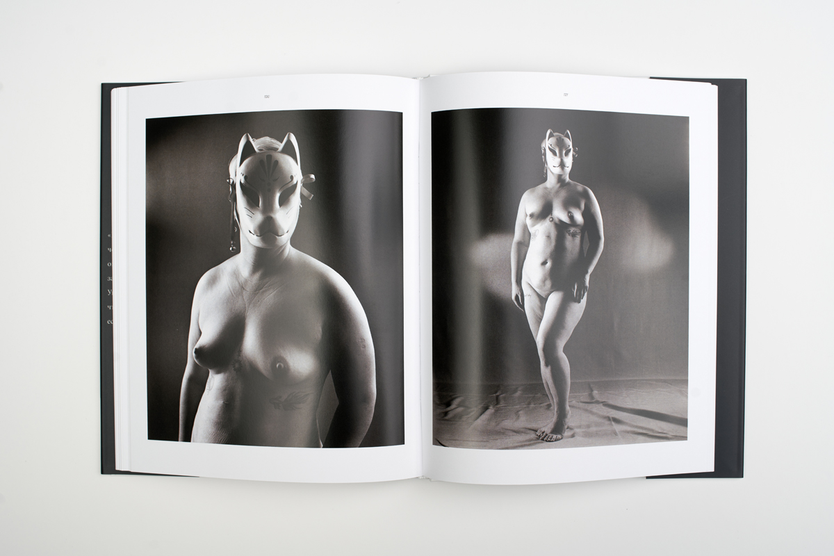 Это проект, в котором поднимаются сложные для меня вопросы. Через фотографию обнаженных людей мы погружаемся и в социальные вопросы, развиваем интерес к человеку и его формам, влияем на формирование определения красоты.